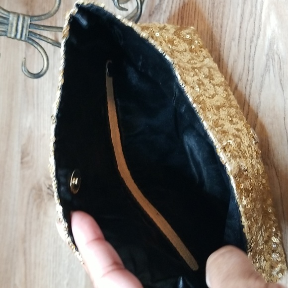 Victoria's Secret Gold Sequin Bag Pouch Purse - Picture 7 of 7